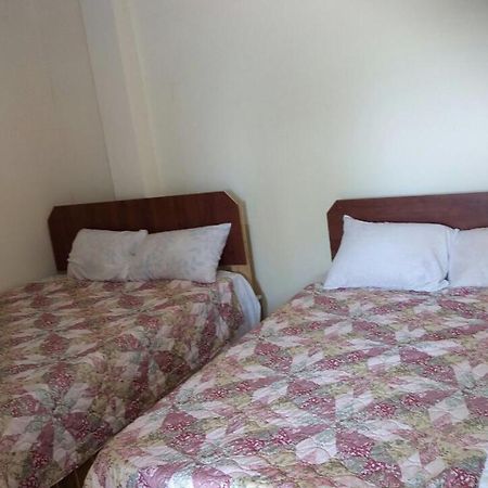 Studio 27 Inn Piarco Ngoại thất bức ảnh