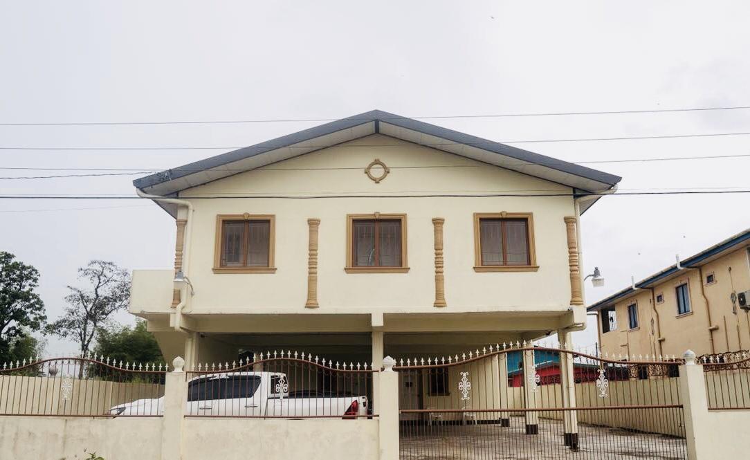 Studio 27 Inn Piarco Ngoại thất bức ảnh